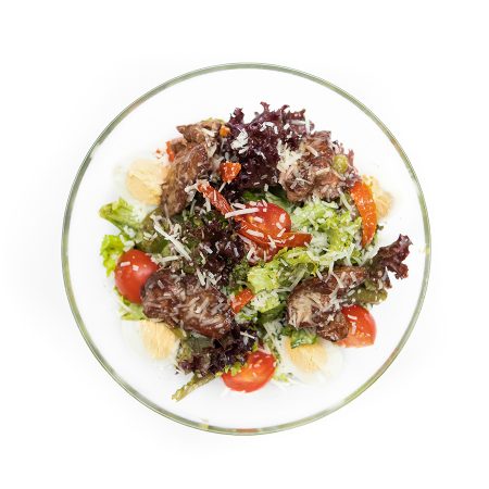 Warm salad with chicken liver
